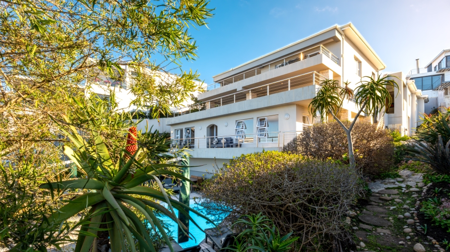 7 Bedroom Property for Sale in Beacon Isle Western Cape